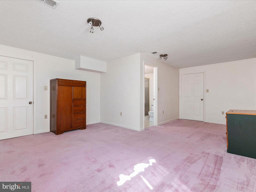 478 BROOKNEIL DRIVE