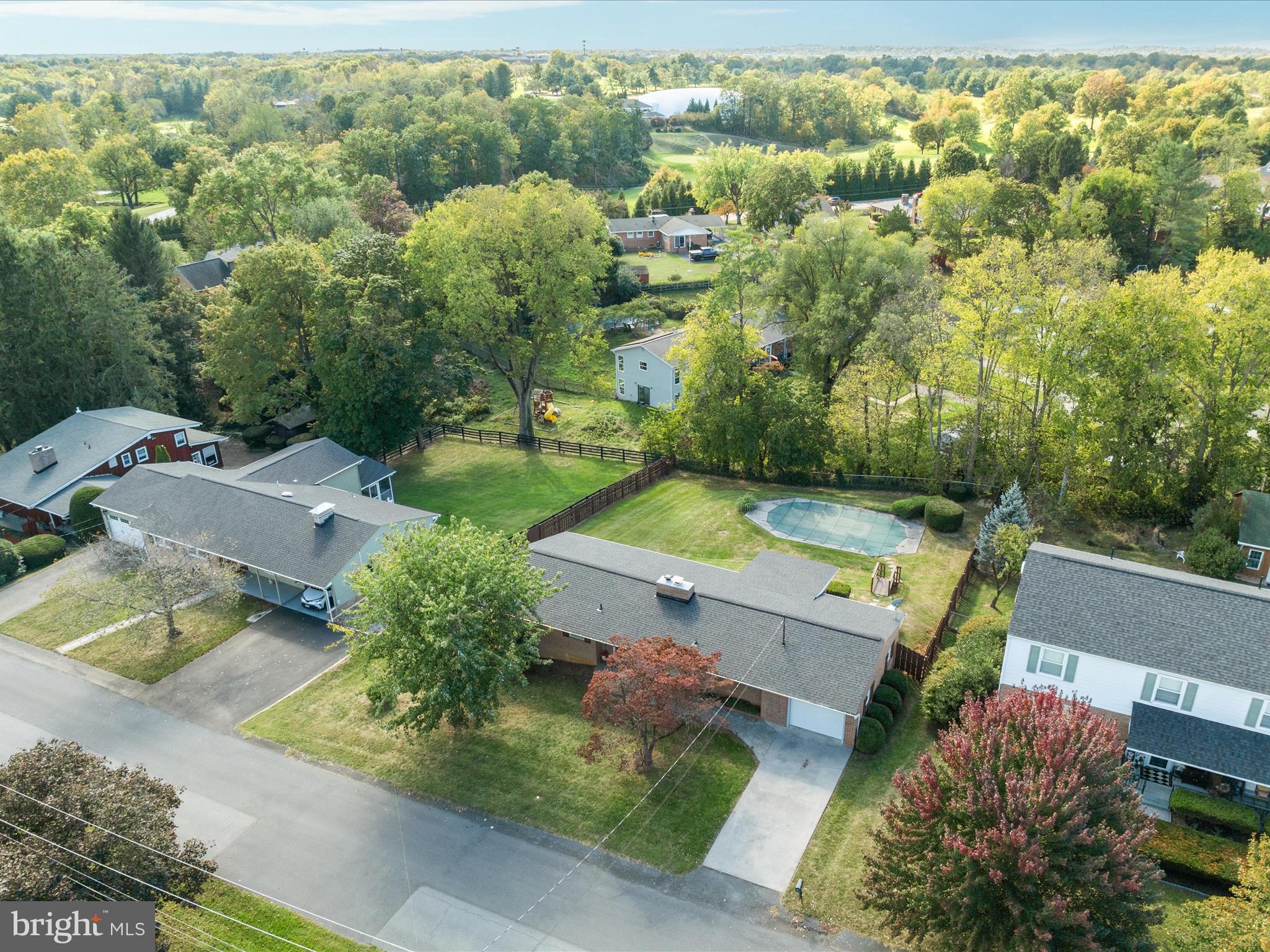 138 COUNTRY CLUB CIRCLE
