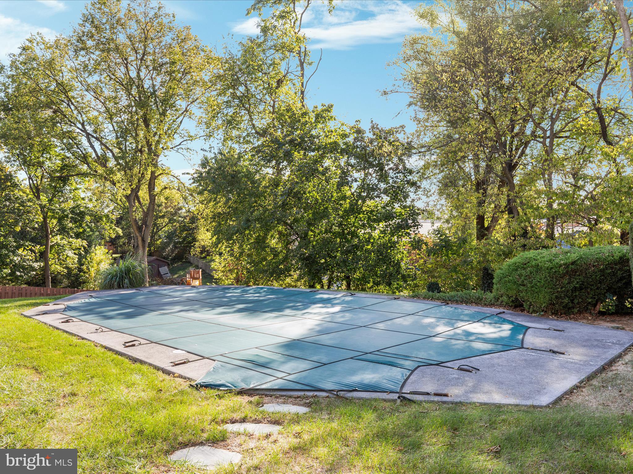 138 COUNTRY CLUB CIRCLE