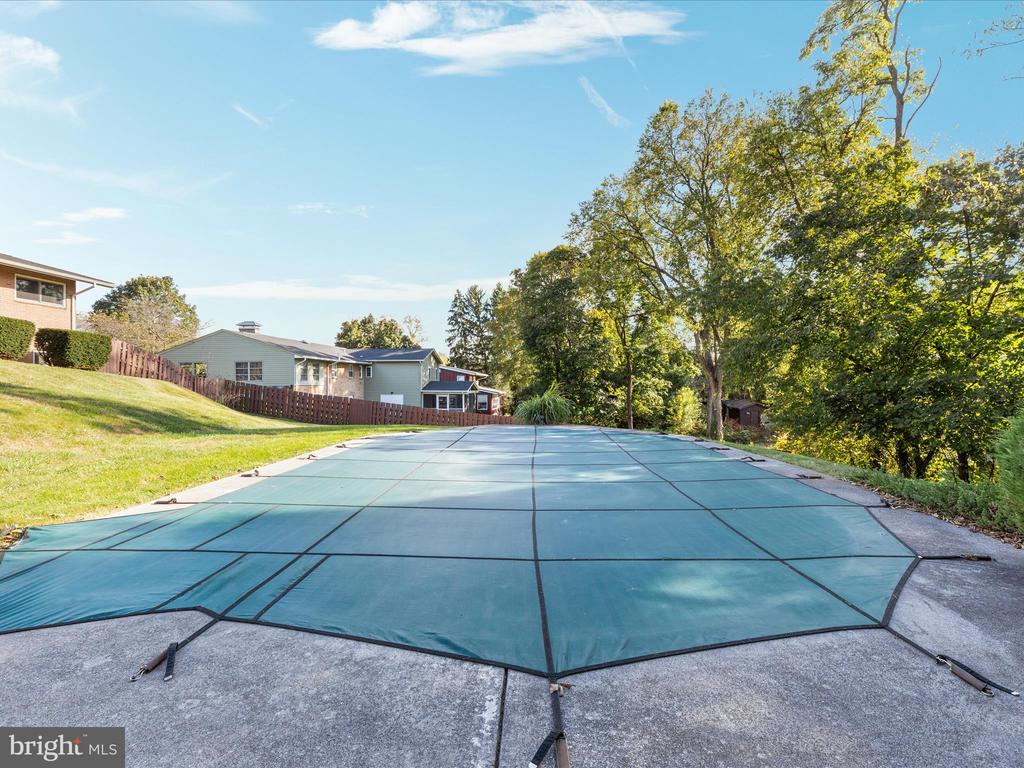 138 COUNTRY CLUB CIRCLE
