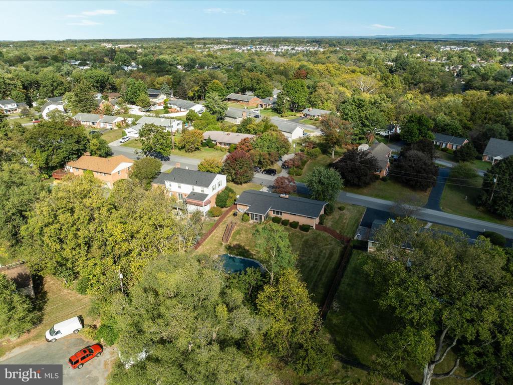 138 COUNTRY CLUB CIRCLE