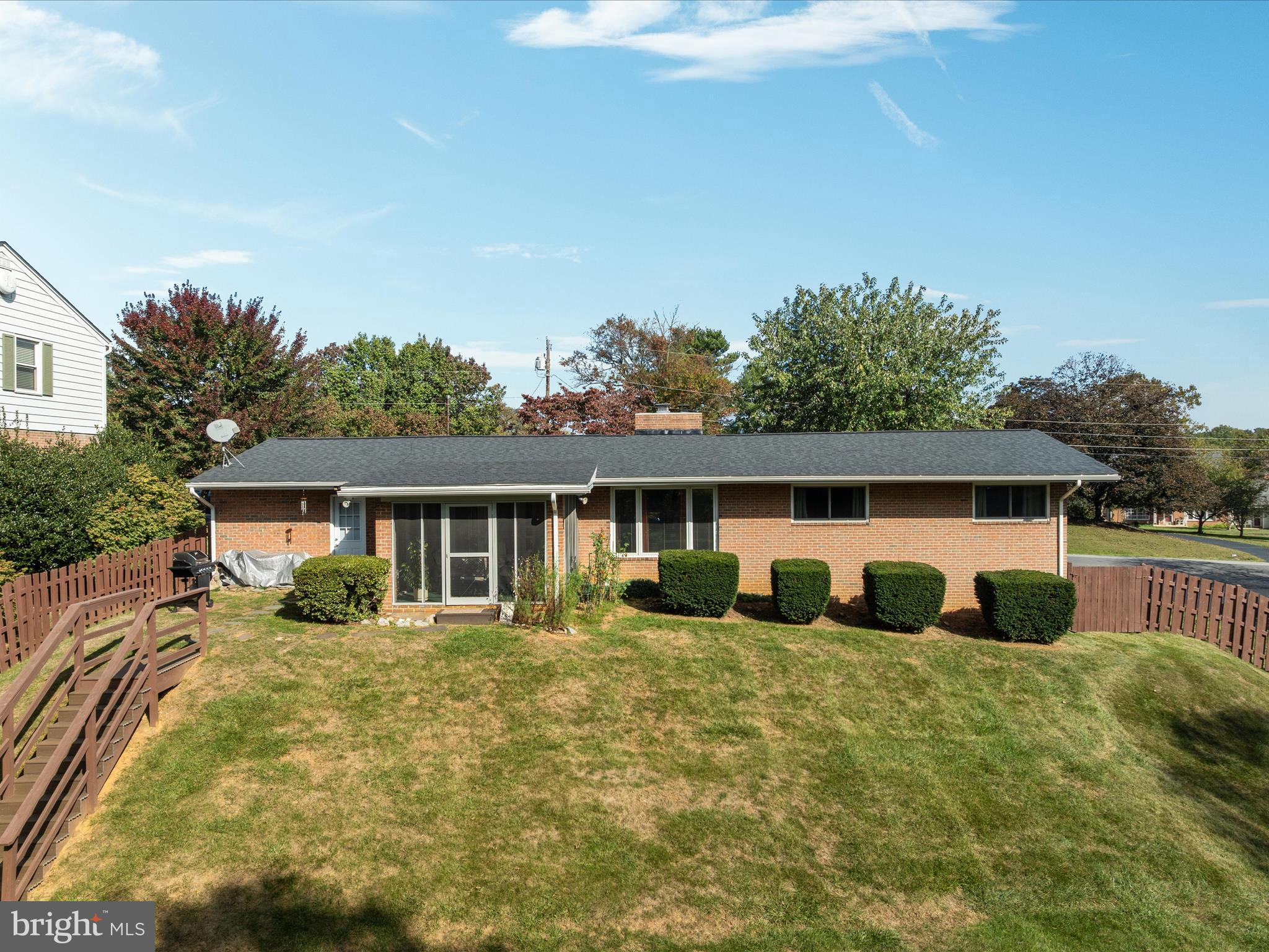 138 COUNTRY CLUB CIRCLE