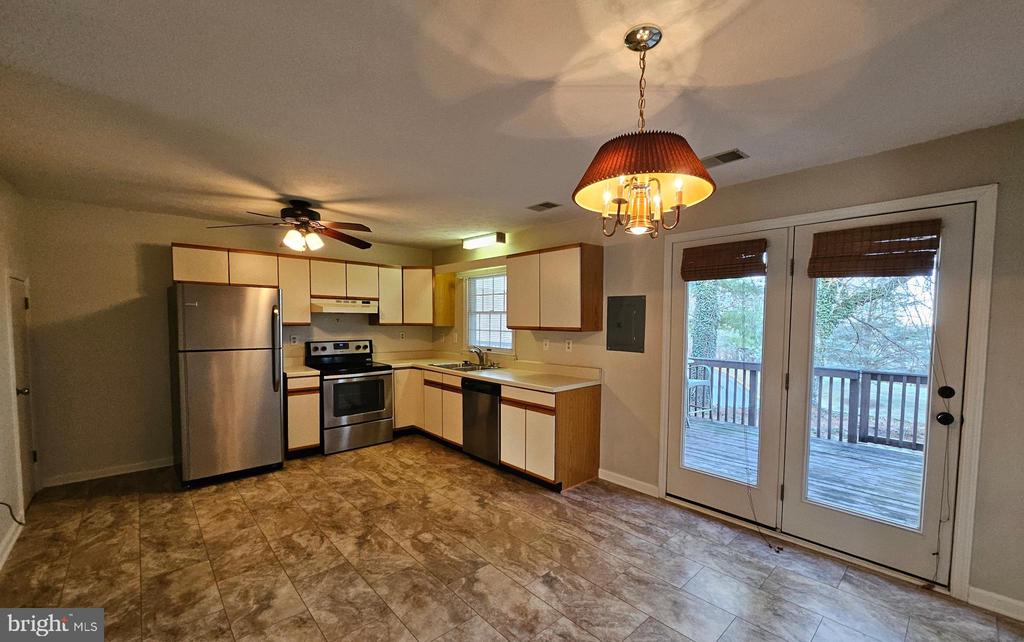 403 TUDOR DRIVE