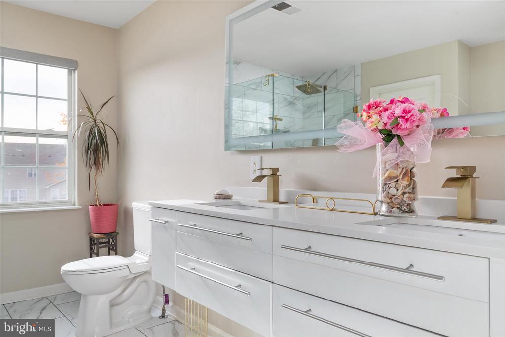 123 FREDERICKSBURG DRIVE