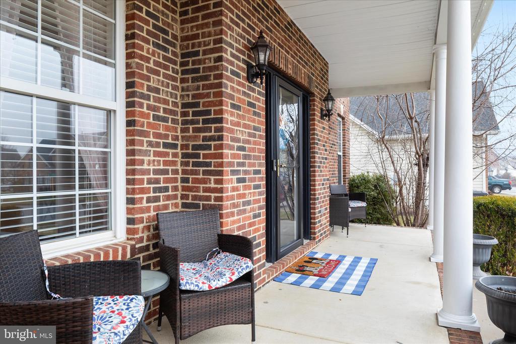 105 BARNSTON COURT