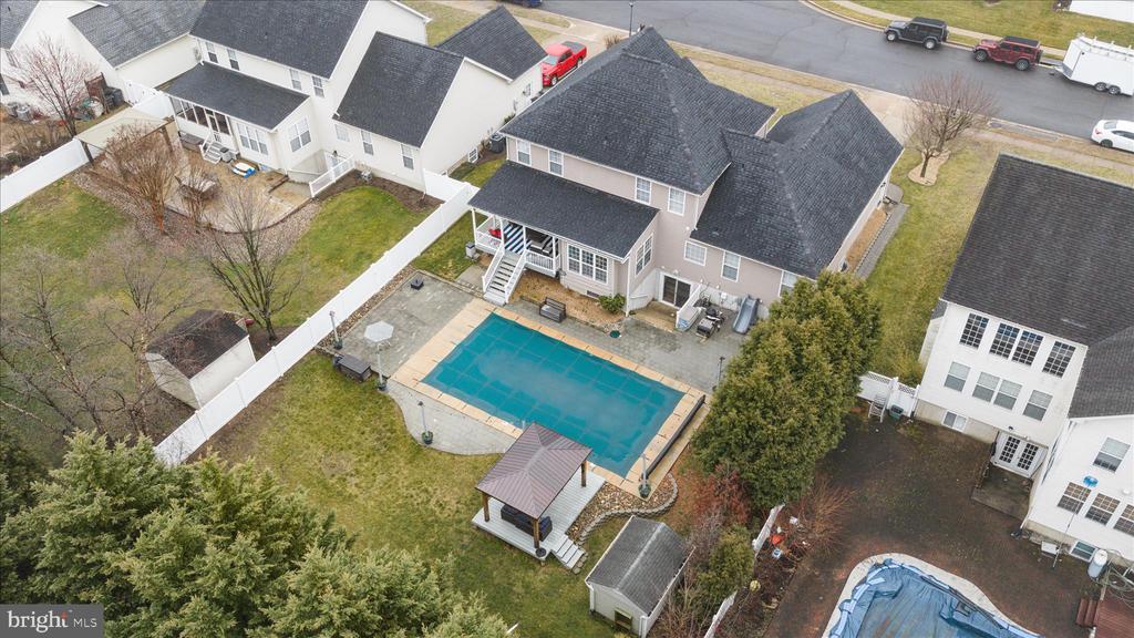 105 BARNSTON COURT