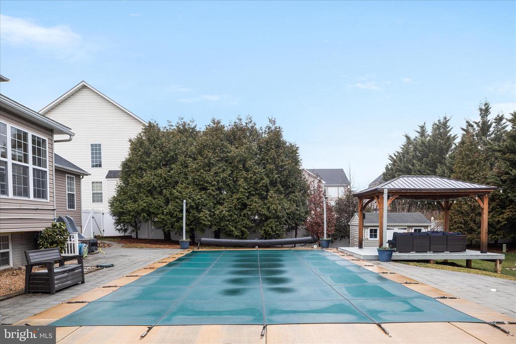 105 BARNSTON COURT