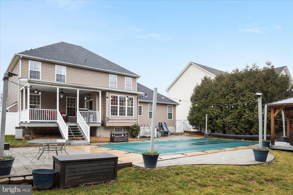 105 BARNSTON COURT