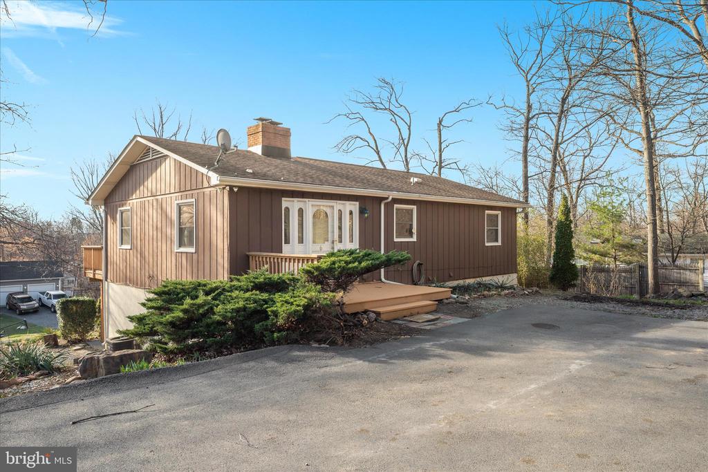 224 DOE TRAIL