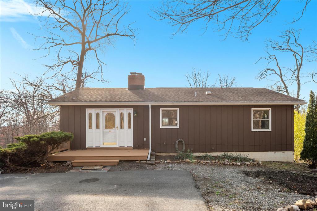 224 DOE TRAIL