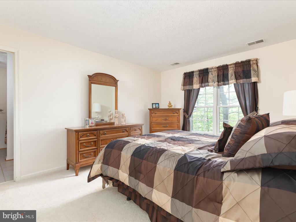 228 SUNSET CIRCLE