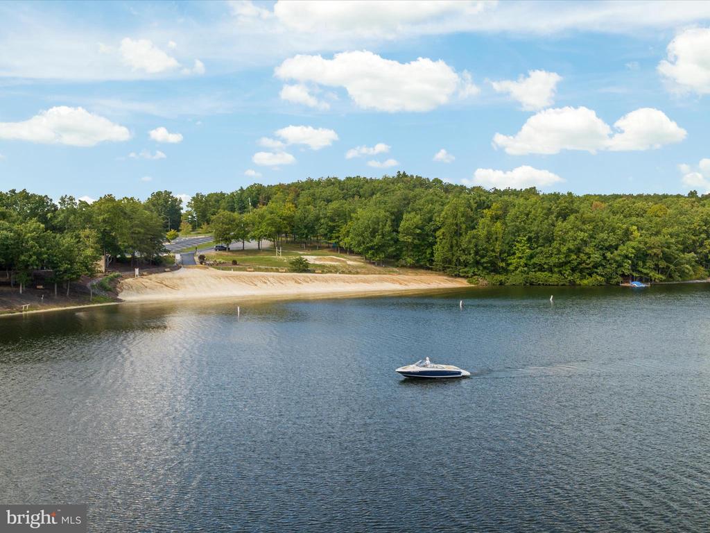 228 SUNSET CIRCLE