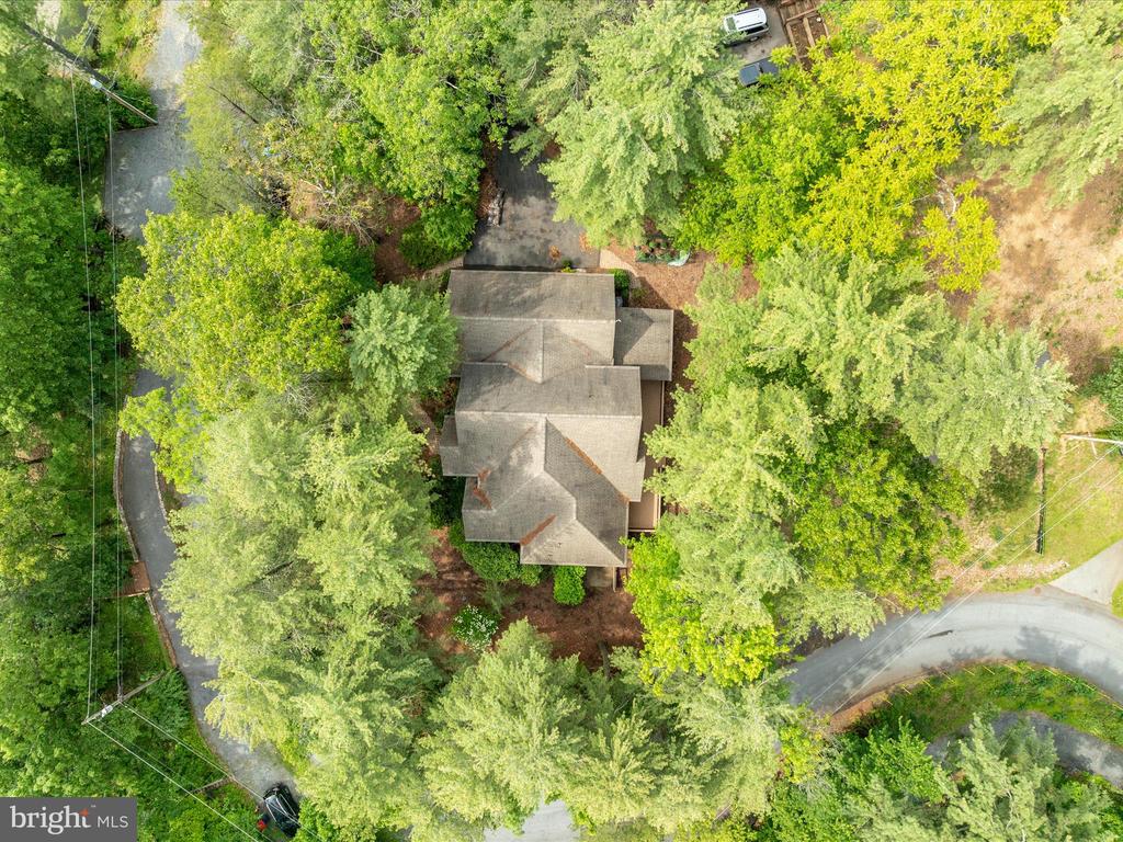 228 SUNSET CIRCLE