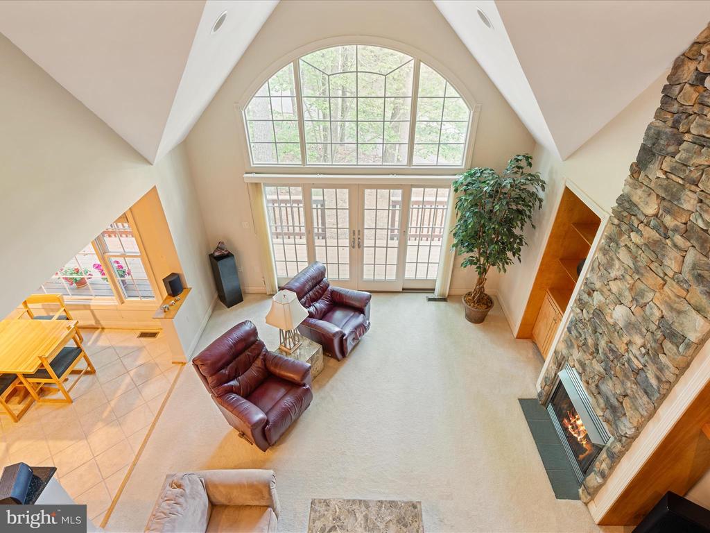 228 SUNSET CIRCLE
