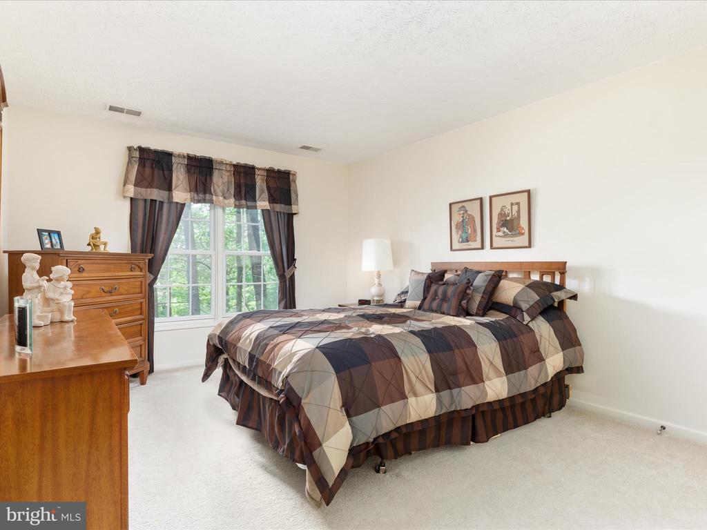 228 SUNSET CIRCLE