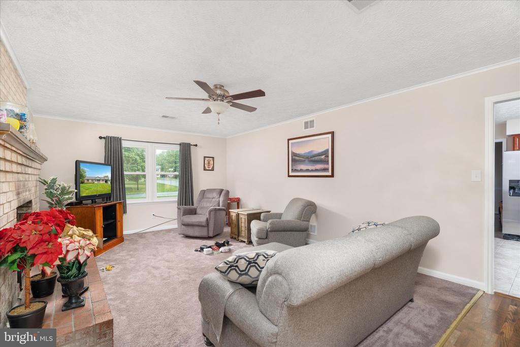 106 ESSEX CIRCLE