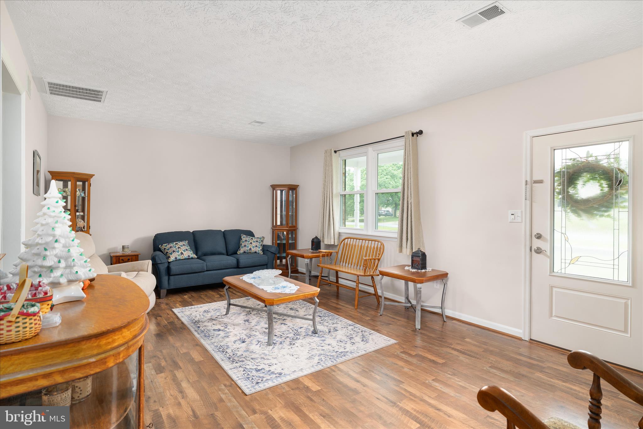 106 ESSEX CIRCLE
