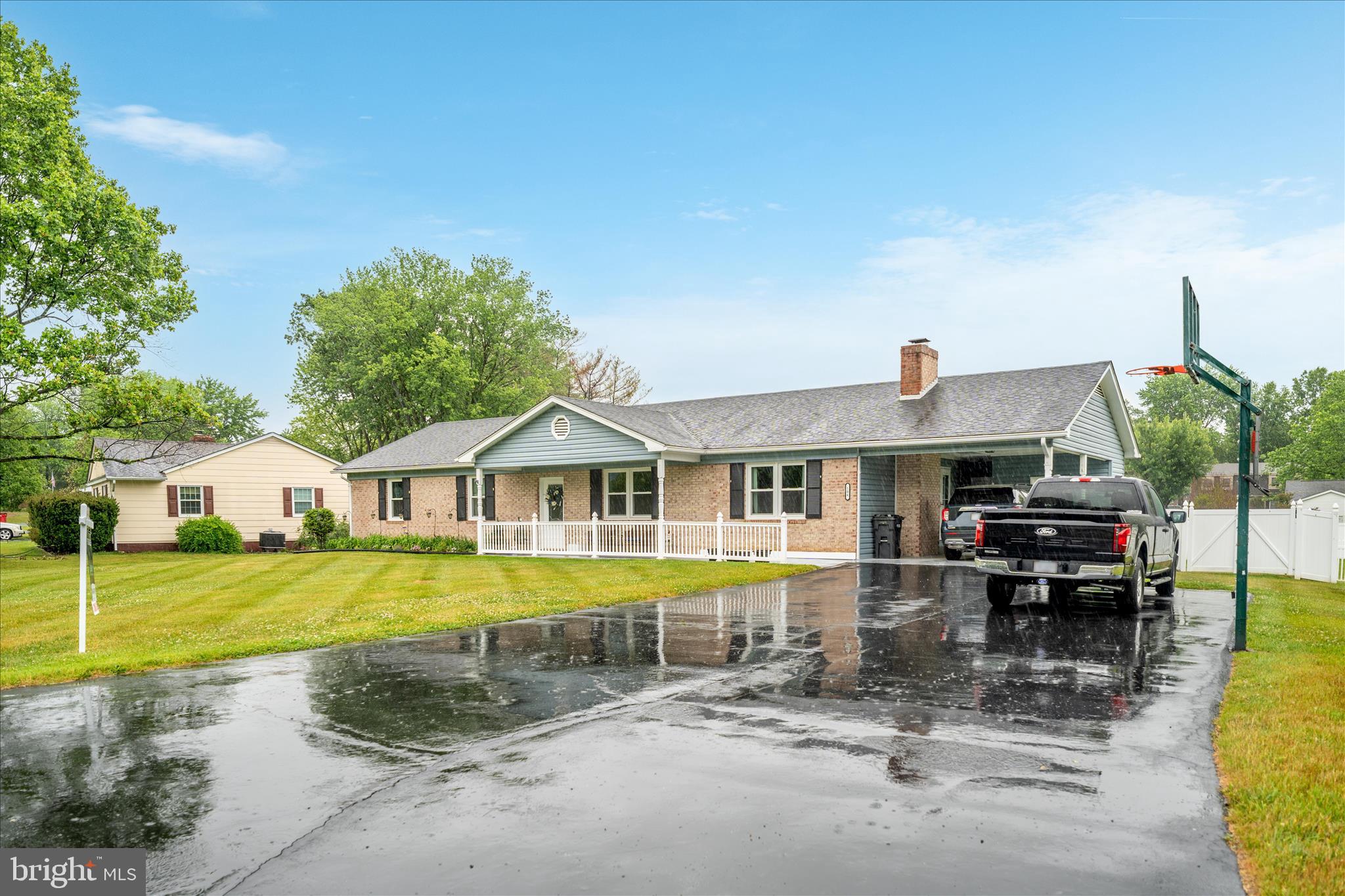 106 ESSEX CIRCLE