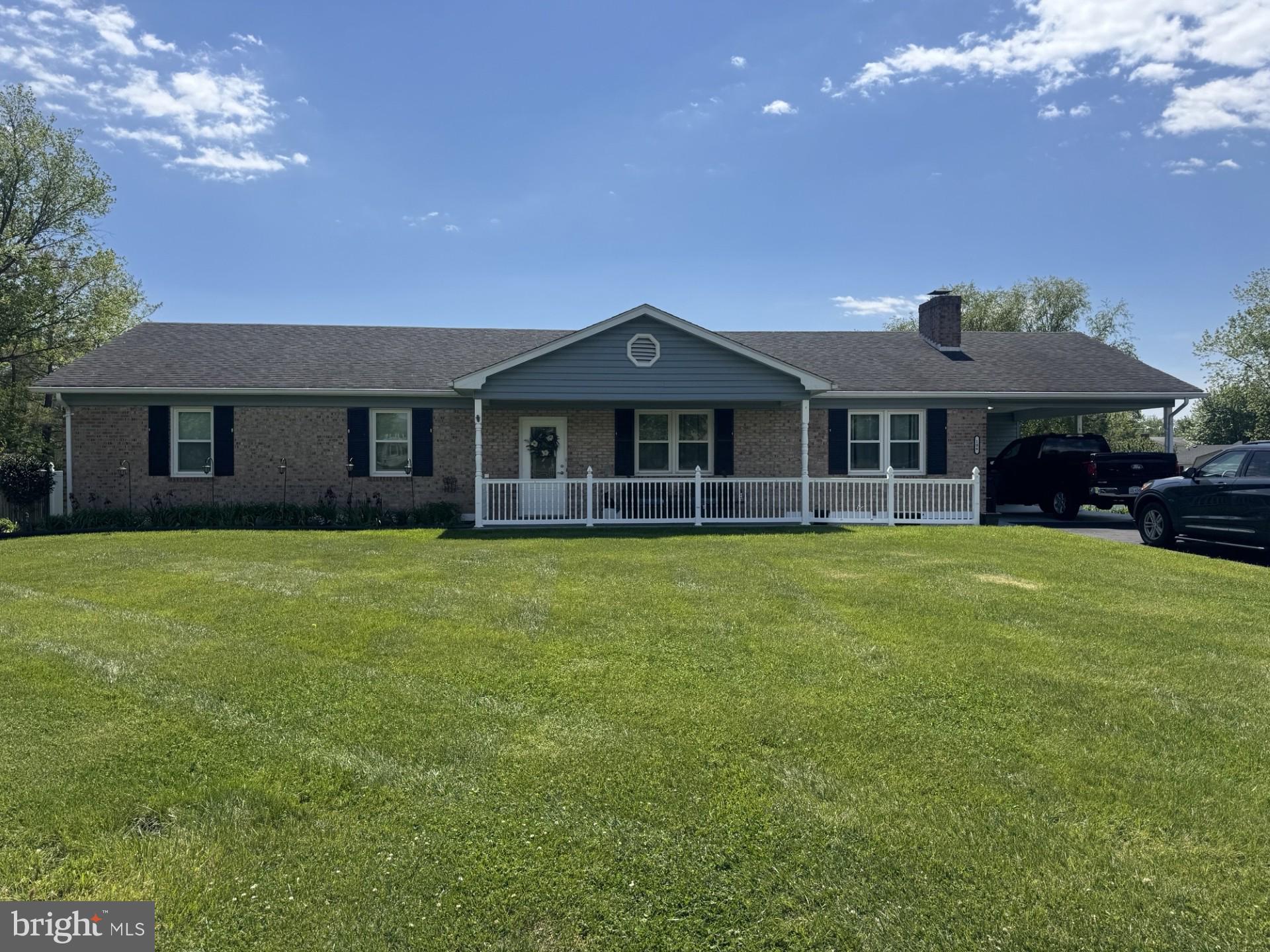 106 ESSEX CIRCLE