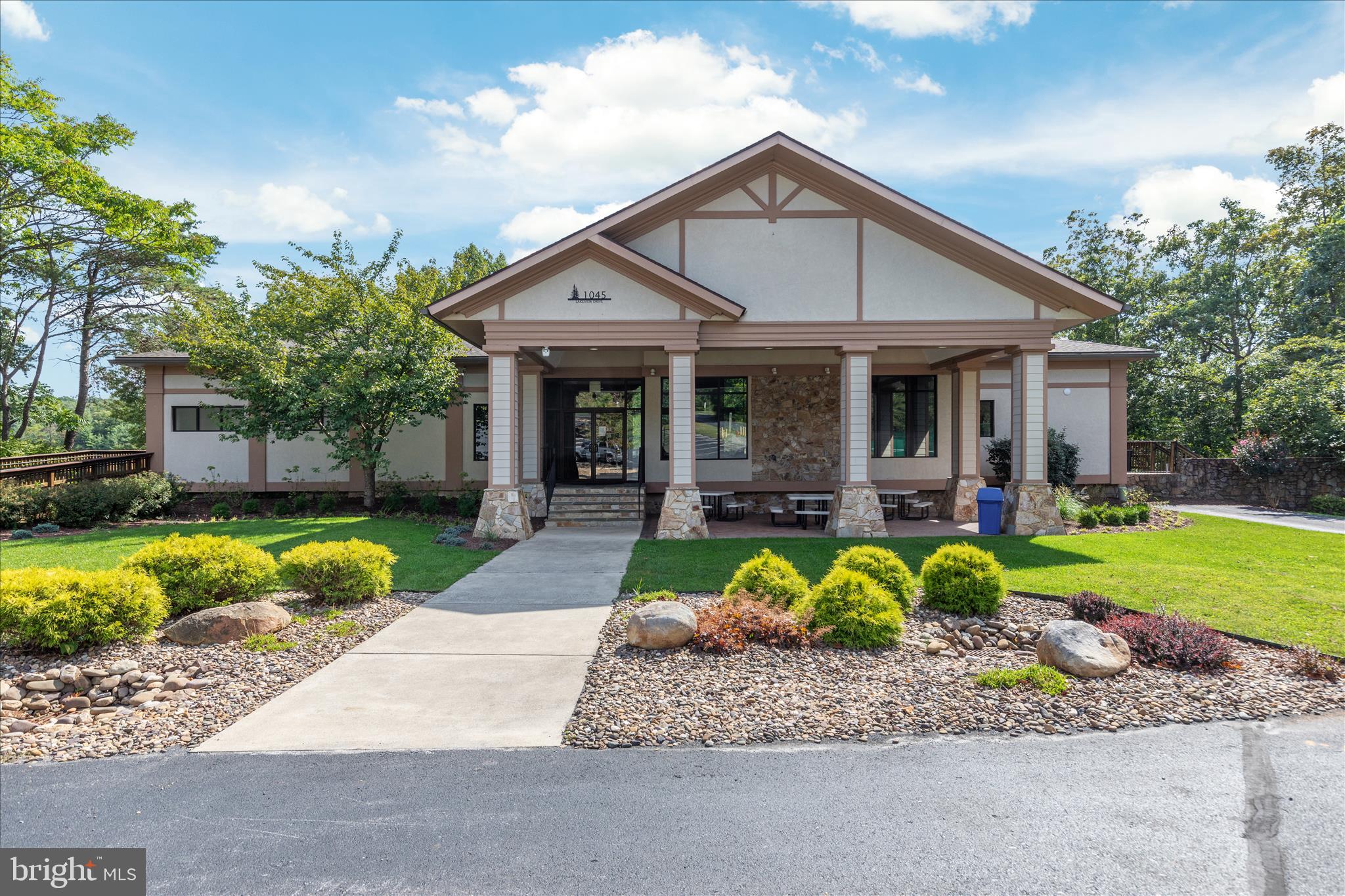 203 NORTHWOOD CIRCLE