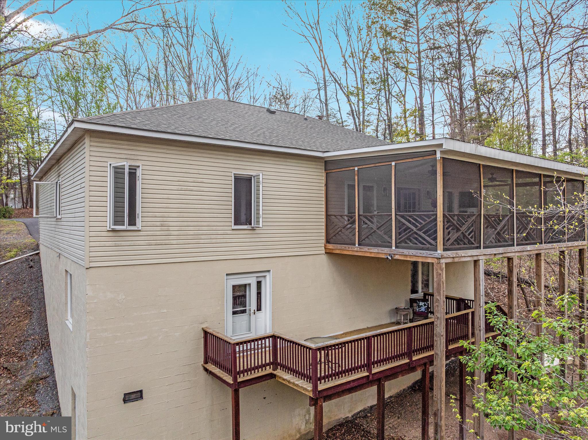 203 NORTHWOOD CIRCLE