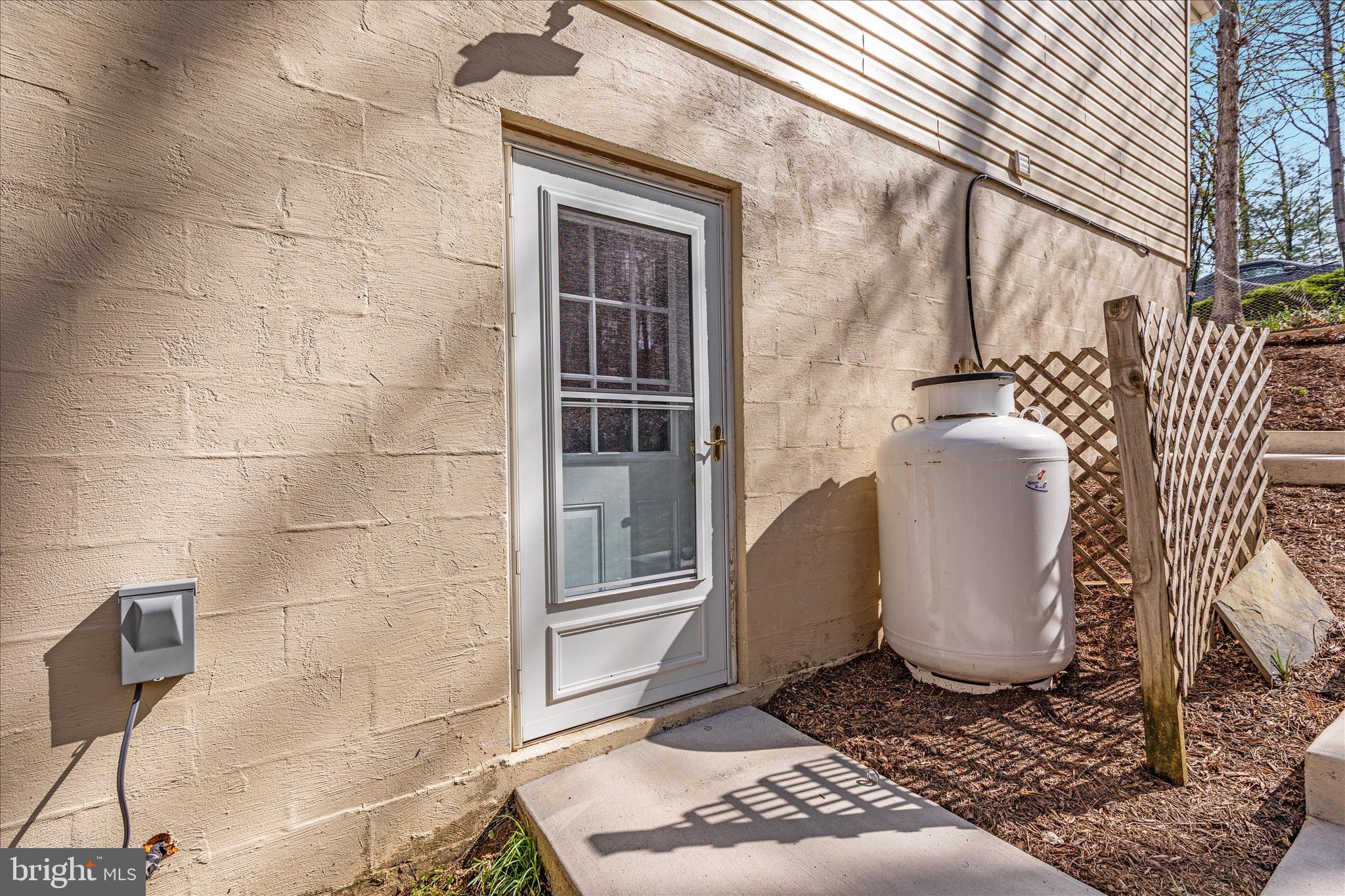 203 NORTHWOOD CIRCLE