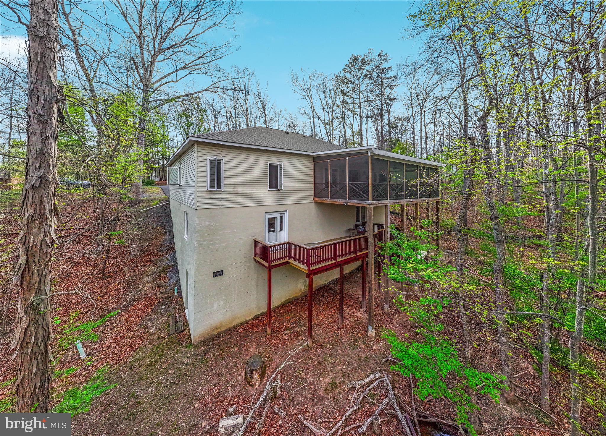 203 NORTHWOOD CIRCLE