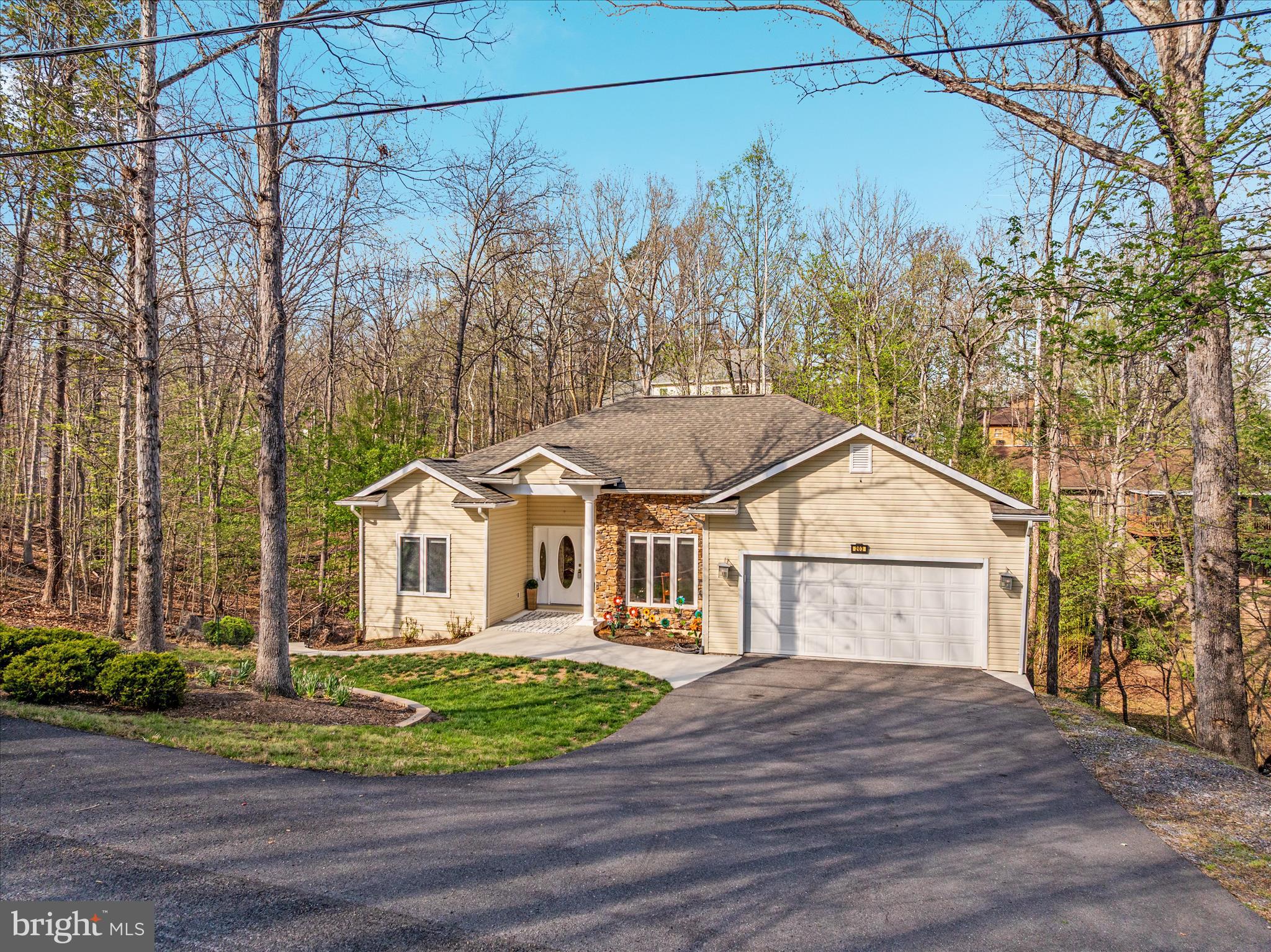 203 NORTHWOOD CIRCLE