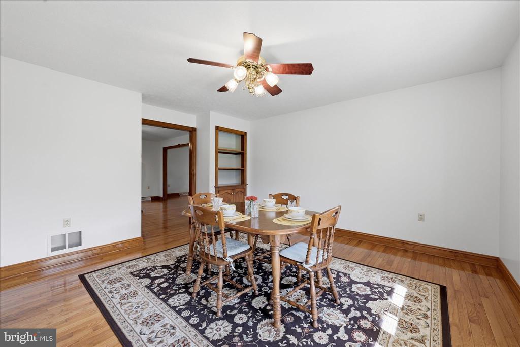 412 RUEBUCK ROAD