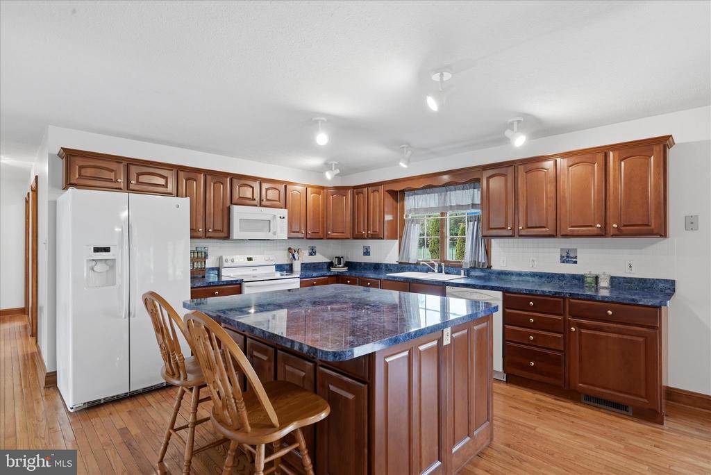 412 RUEBUCK ROAD