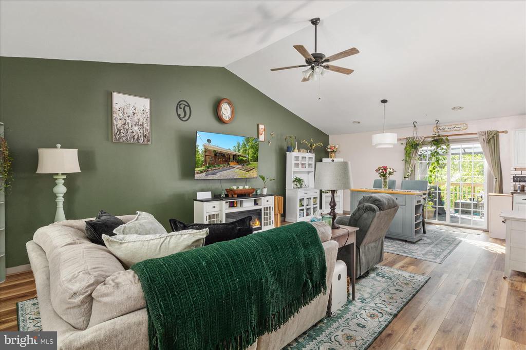 617 FOX TRAIL