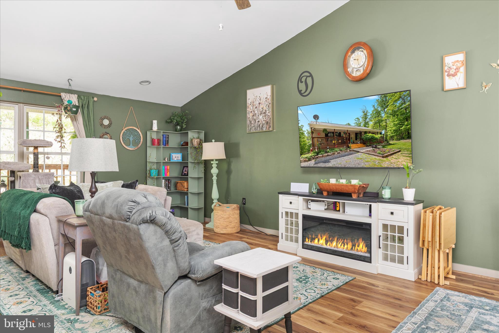 617 FOX TRAIL