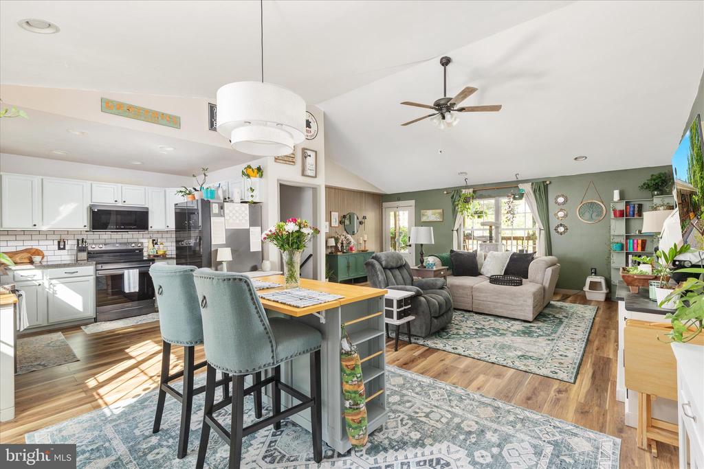 617 FOX TRAIL
