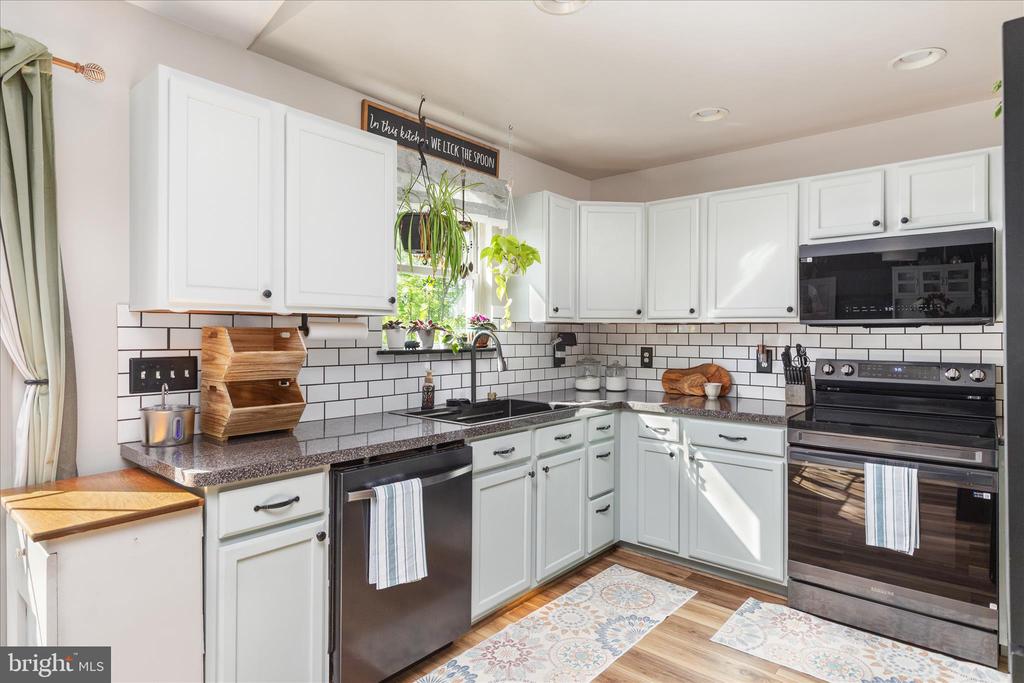 617 FOX TRAIL