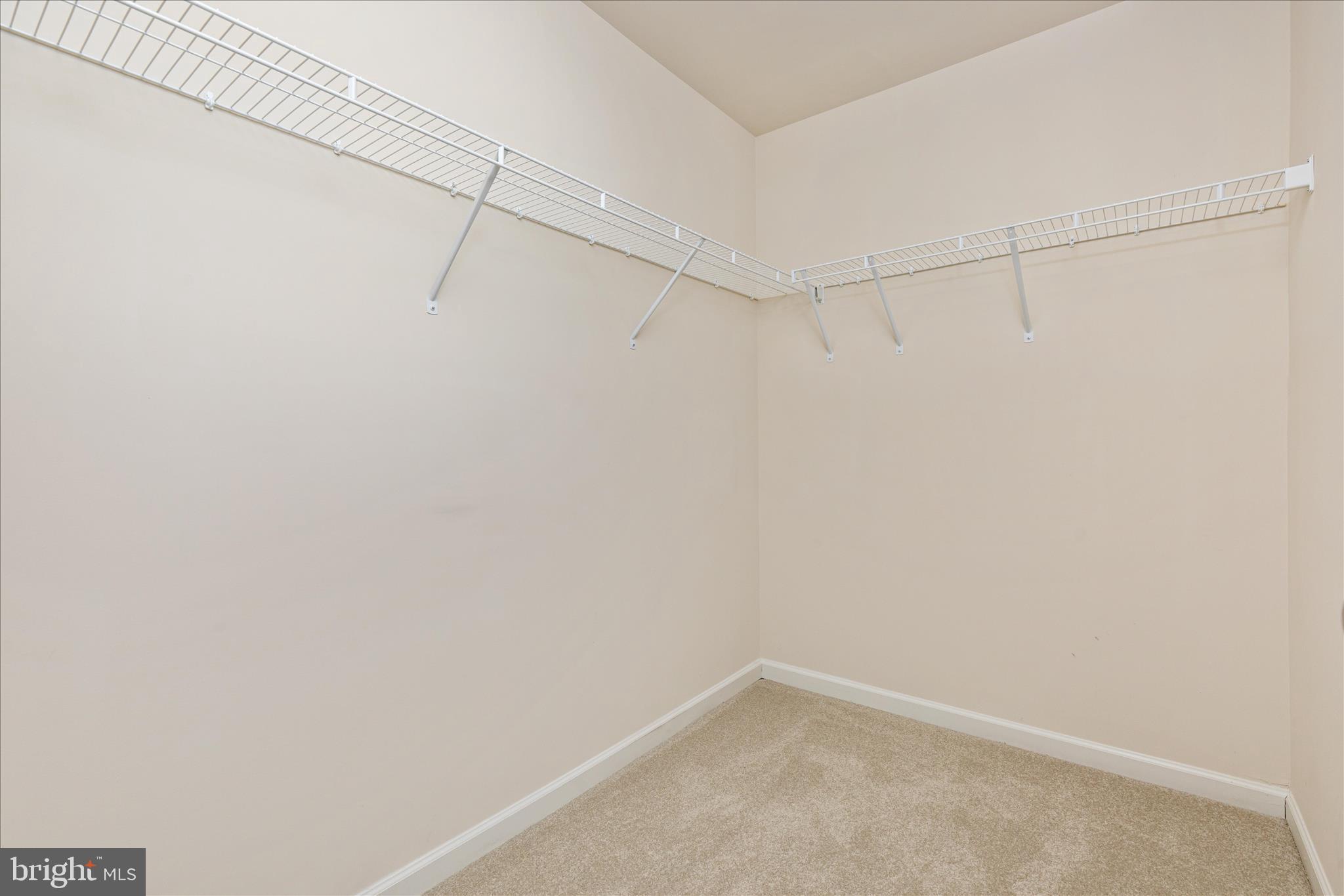 109 SPLENDOR GARDEN WAY