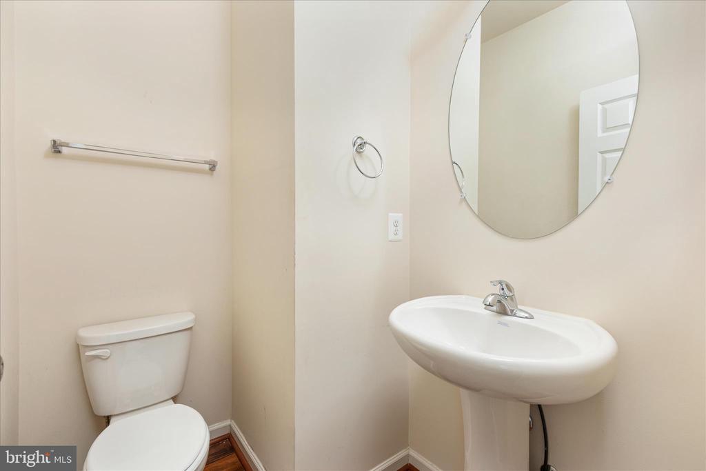 109 SPLENDOR GARDEN WAY