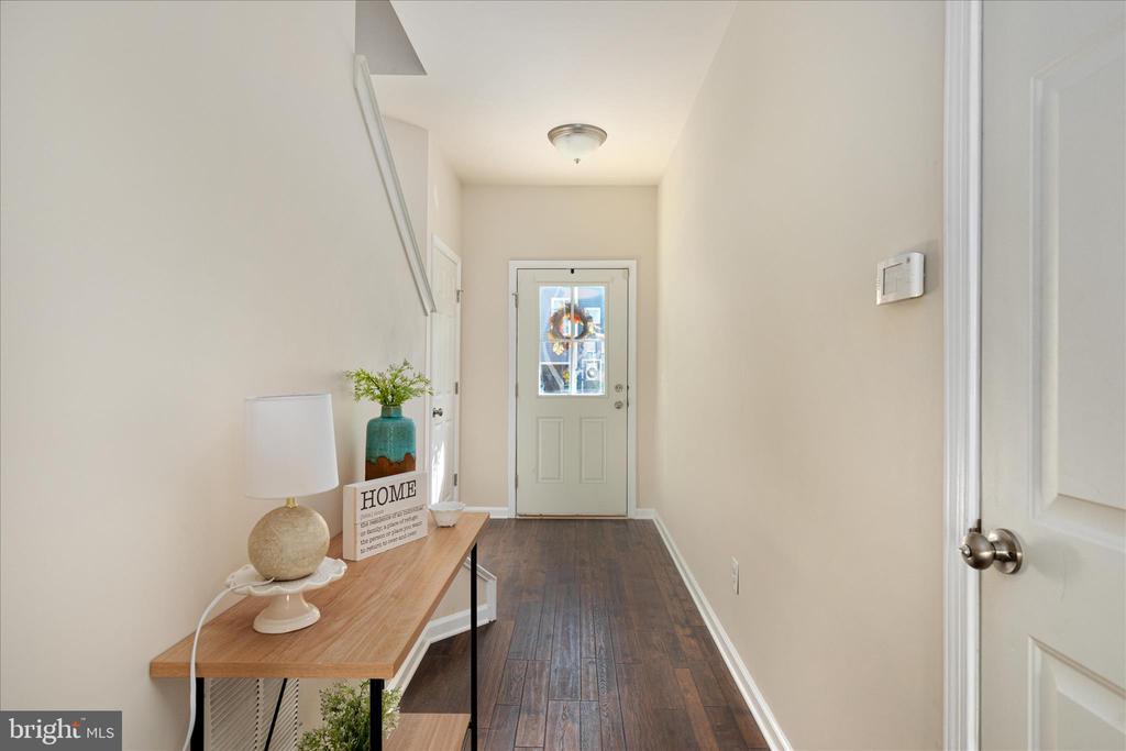 109 SPLENDOR GARDEN WAY