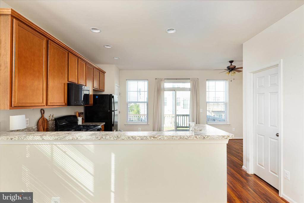 109 SPLENDOR GARDEN WAY