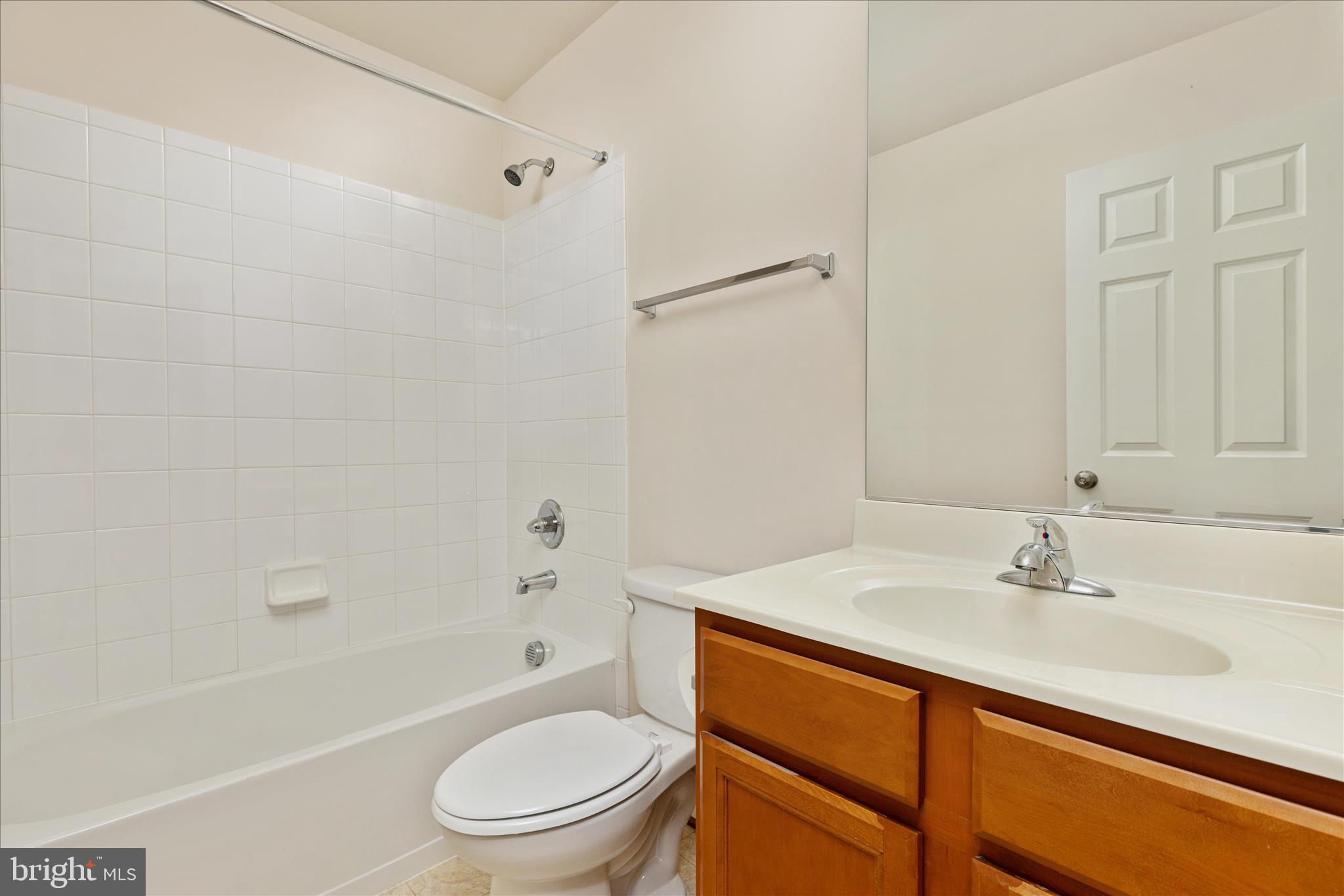 109 SPLENDOR GARDEN WAY