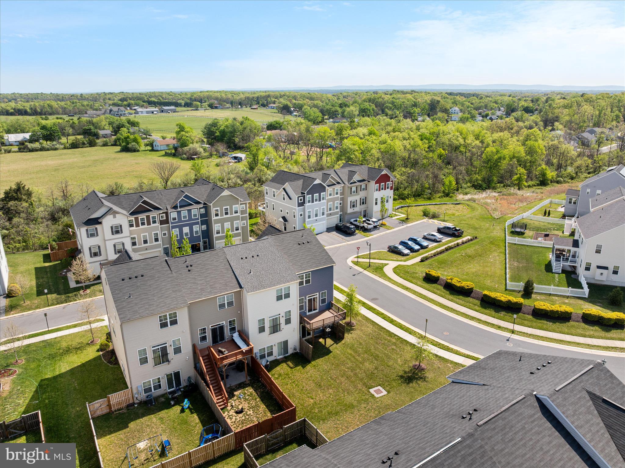 109 SPLENDOR GARDEN WAY