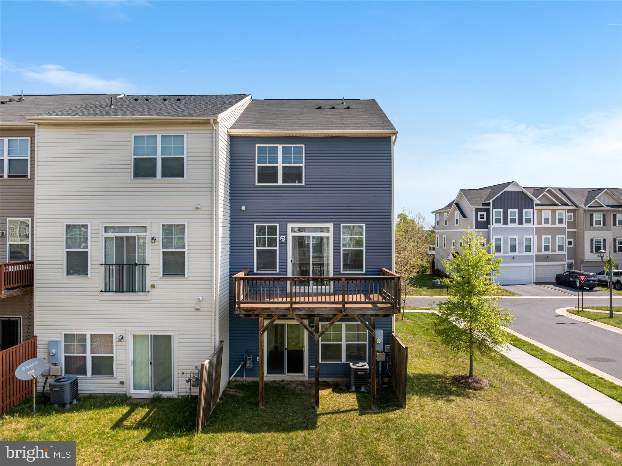 109 SPLENDOR GARDEN WAY