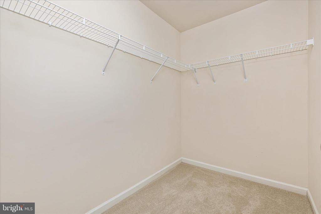 109 SPLENDOR GARDEN WAY