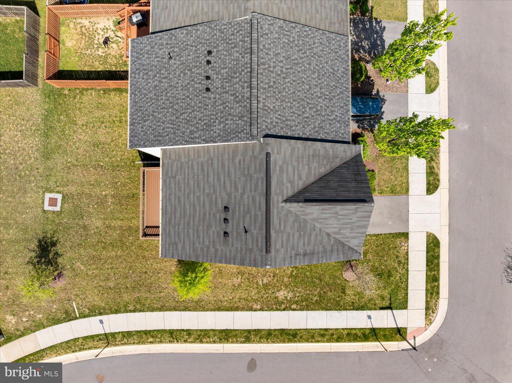 109 SPLENDOR GARDEN WAY