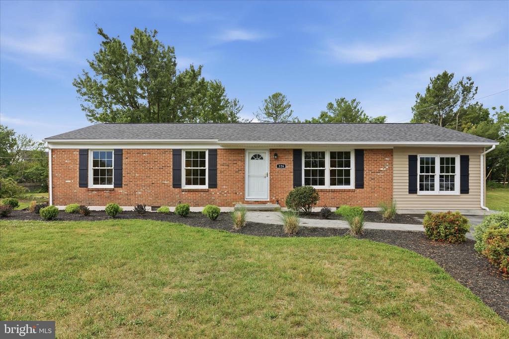 126 MEADOWBROOK