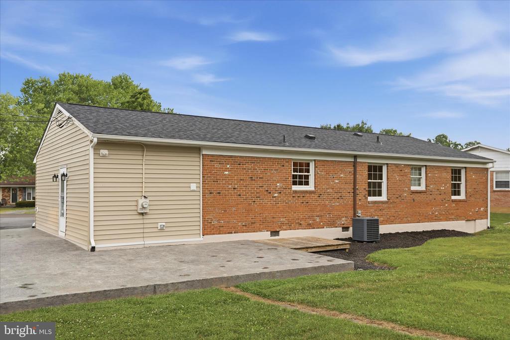 126 MEADOWBROOK