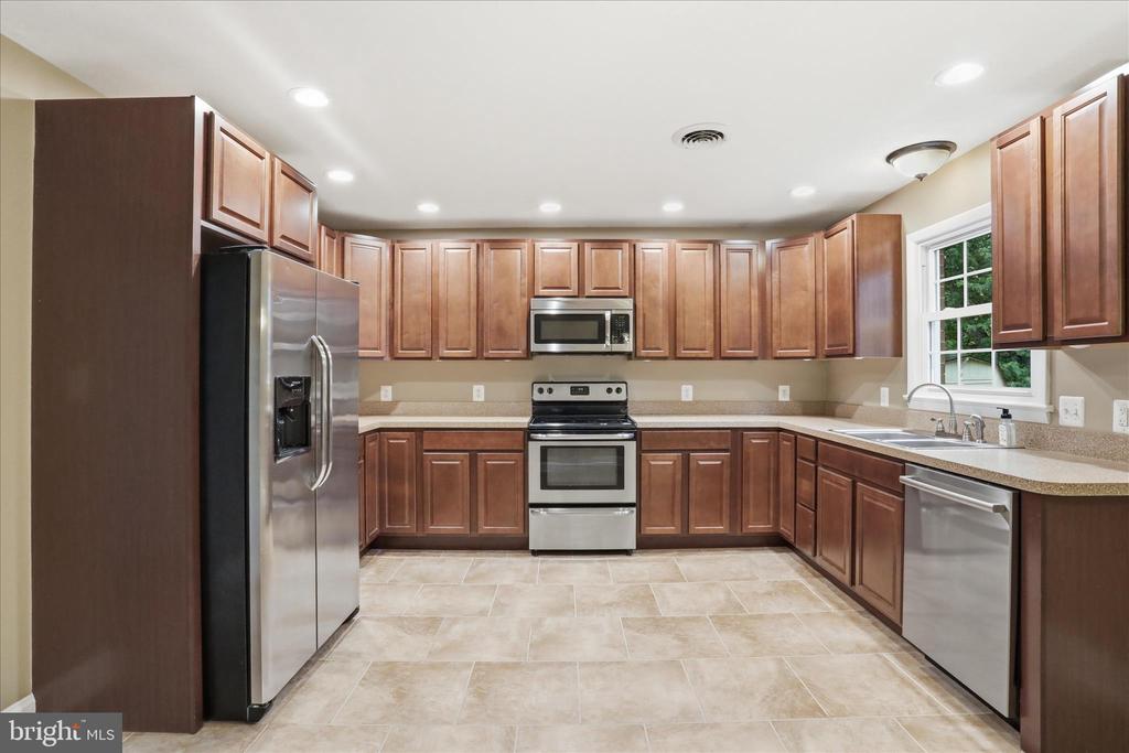 126 MEADOWBROOK