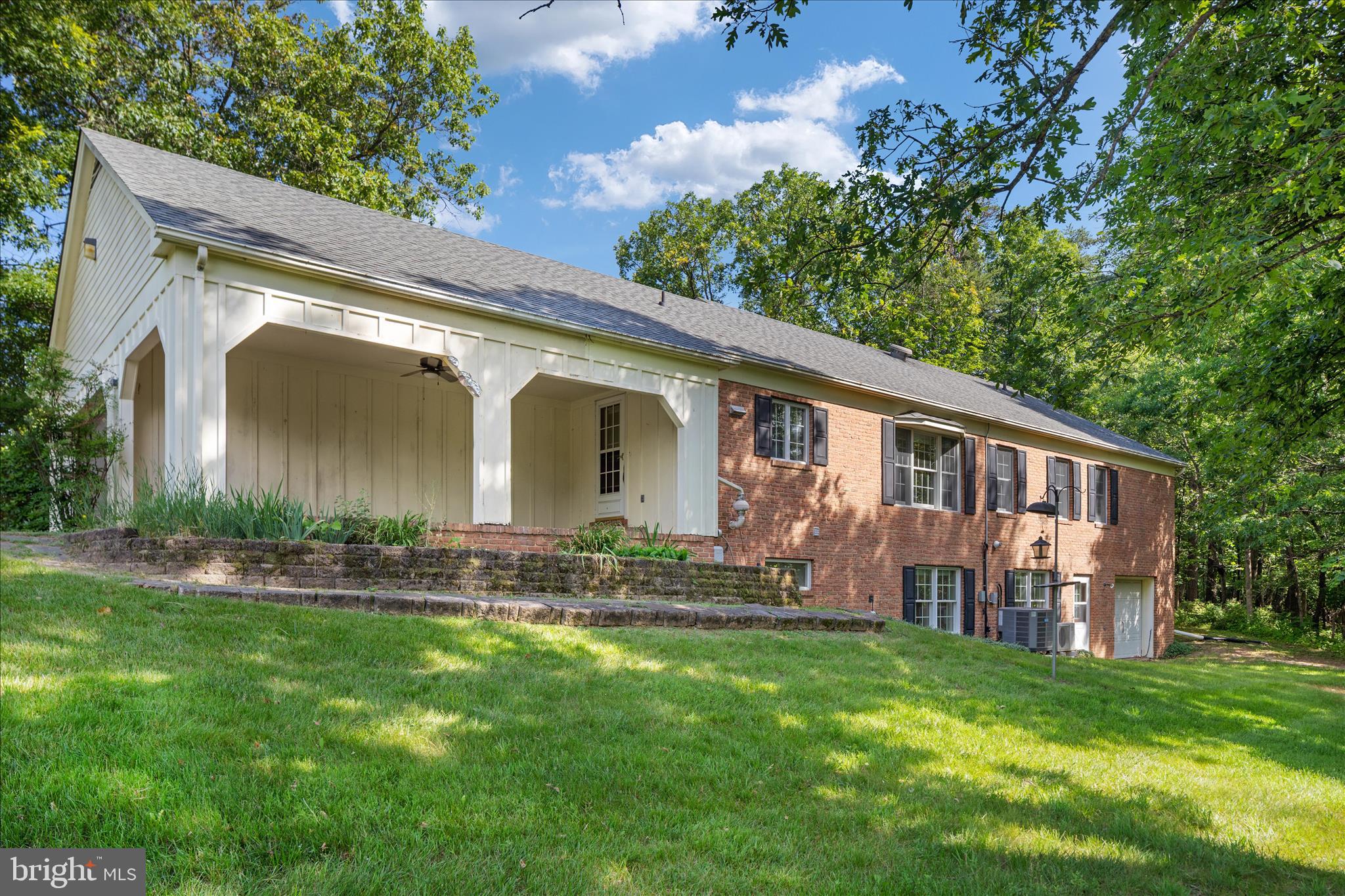 179 WOODRIDGE LANE