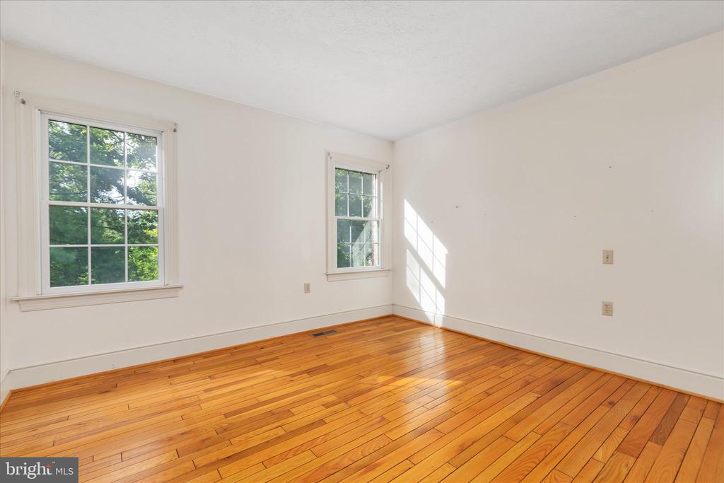 179 WOODRIDGE LANE