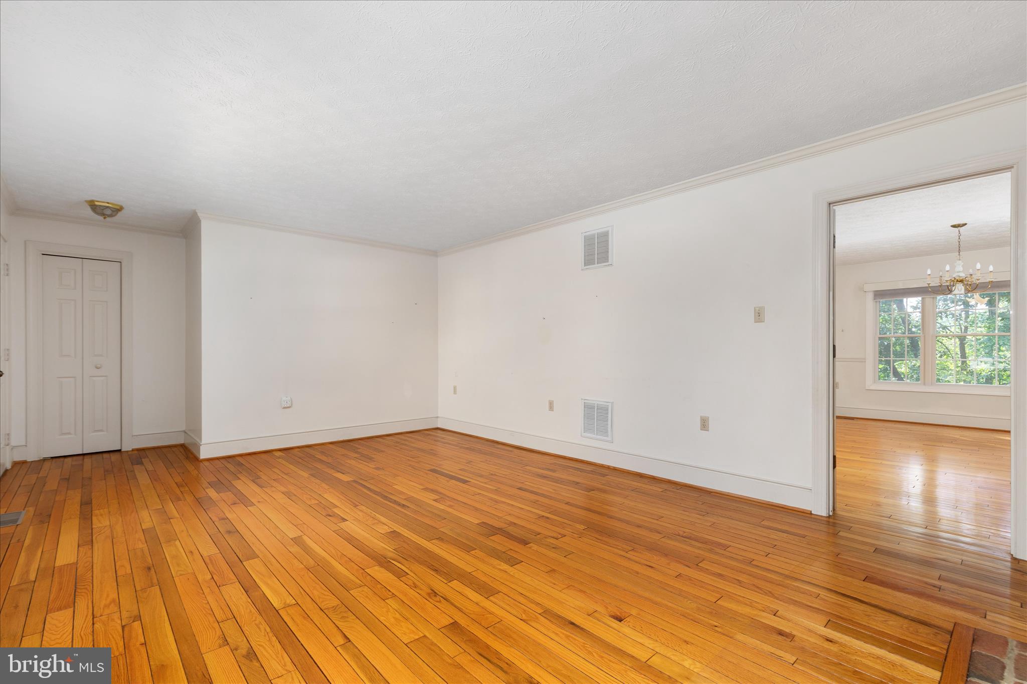 179 WOODRIDGE LANE