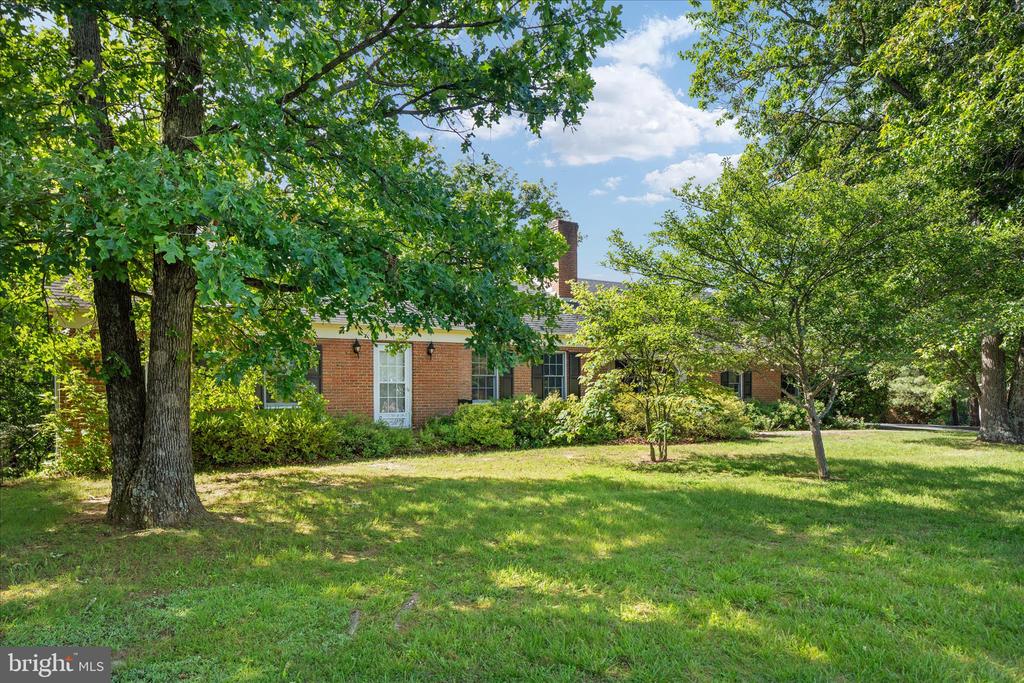 179 WOODRIDGE LANE
